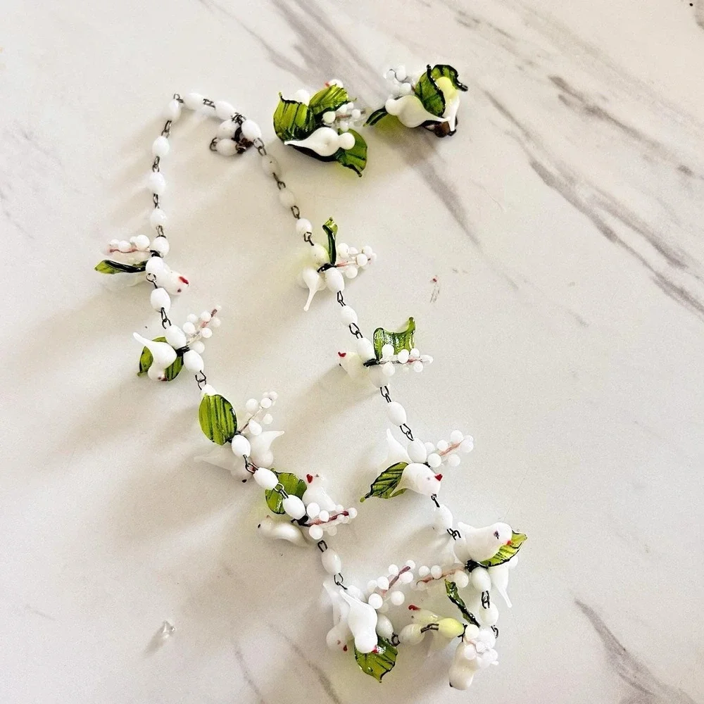 Vintage Murano White Glass Doves & Leaf Necklace‎ & Clip-on Earrings 1950s Italy